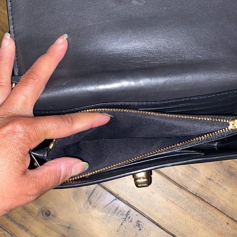 Black leather with removable gold chain clutch - Picture 3 of 11